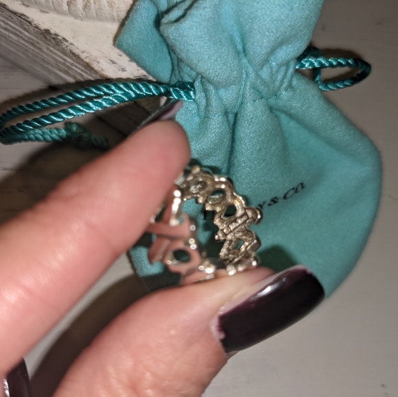 Tiffany & Co. Ring, Size 6, Sterling Silver - Picture 4 of 9